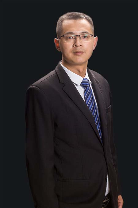 殷  磊